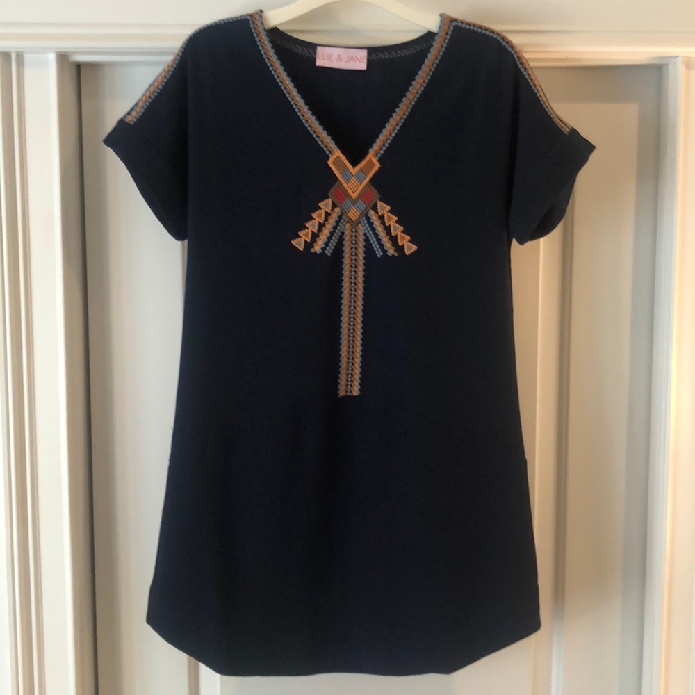 Elie & Jane, size S, navy SS tunic dress with western embroidery